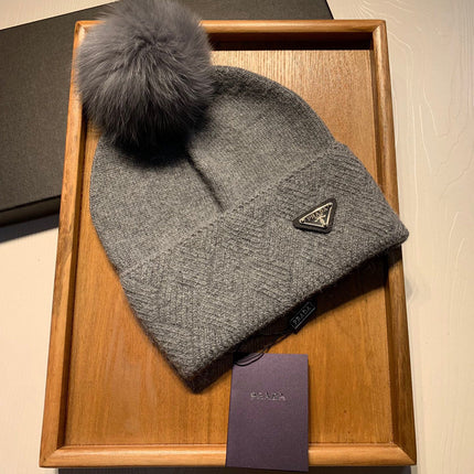 BEANIE HAT IN DOVE GRAY WOOL AND RABBIT FUR 361434