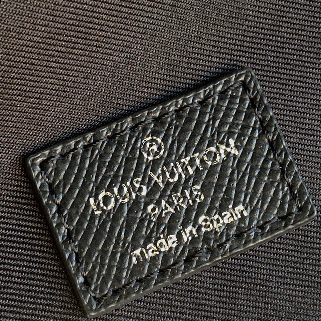 DISCOVERY BACKPACK 40 IN BLACK MONOGRAM CANVAS