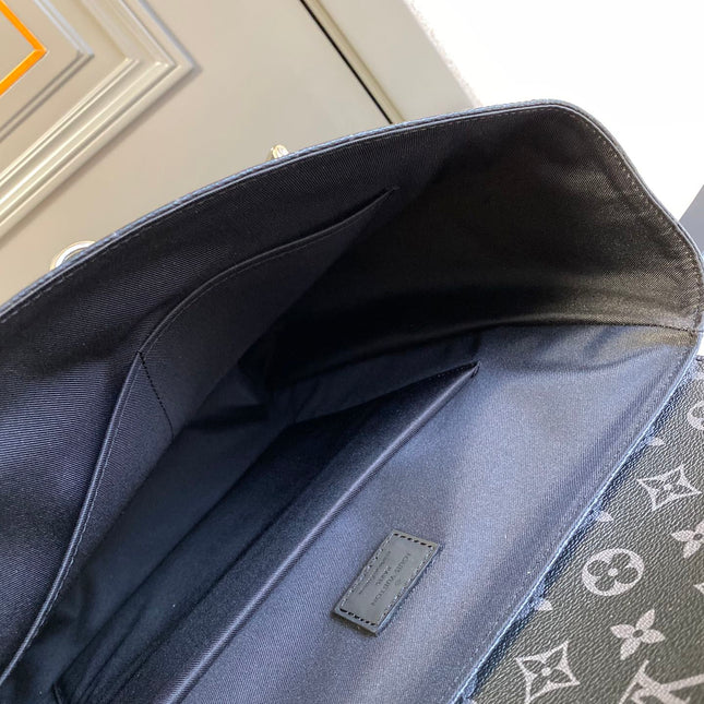 STEAMER BACKPACK 45 IN GUN METAL MONOGRAM ECLIPSE CANVAS AND BLACK CALFSKIN SILVER BUCKLE