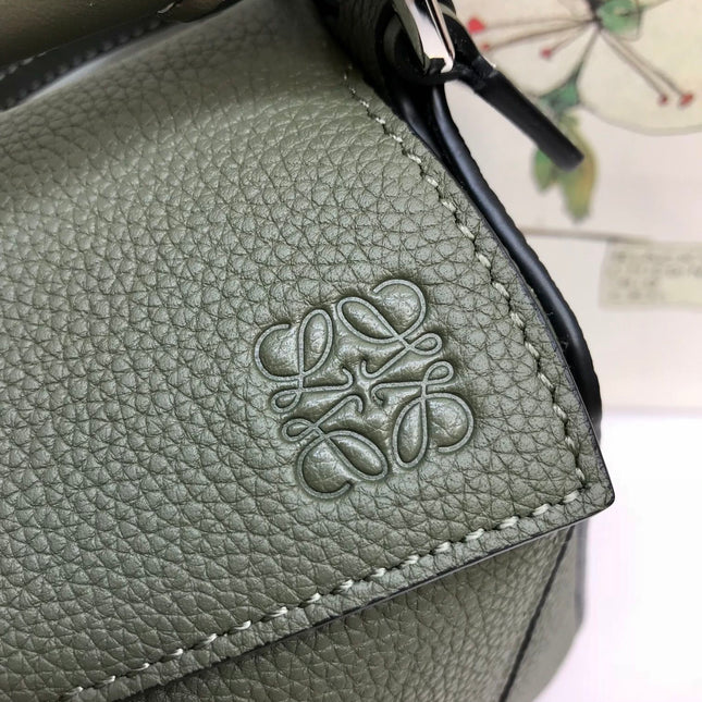 LOE MINI 18 PUZZLE BAG IN JUNIPER GREEN CALFSKIN
