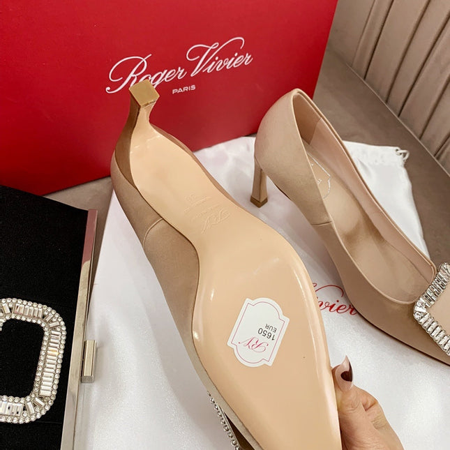 TROMPETTE PUMPS IN BEIGE SILK CRYSTAL BUCKLE