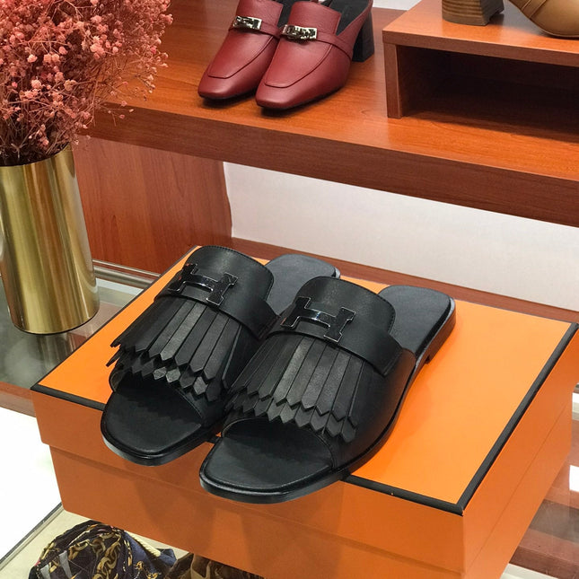 ROYAL SANDAL BLACK LAMBSKIN