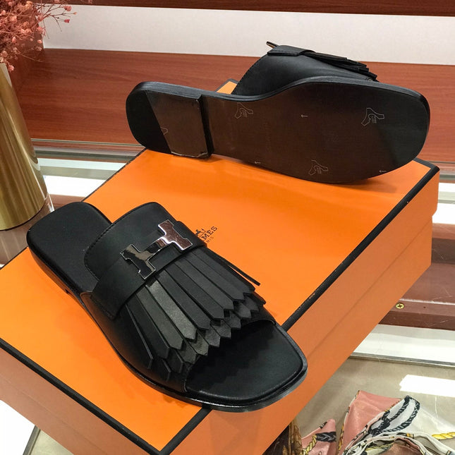 ROYAL SANDAL BLACK LAMBSKIN