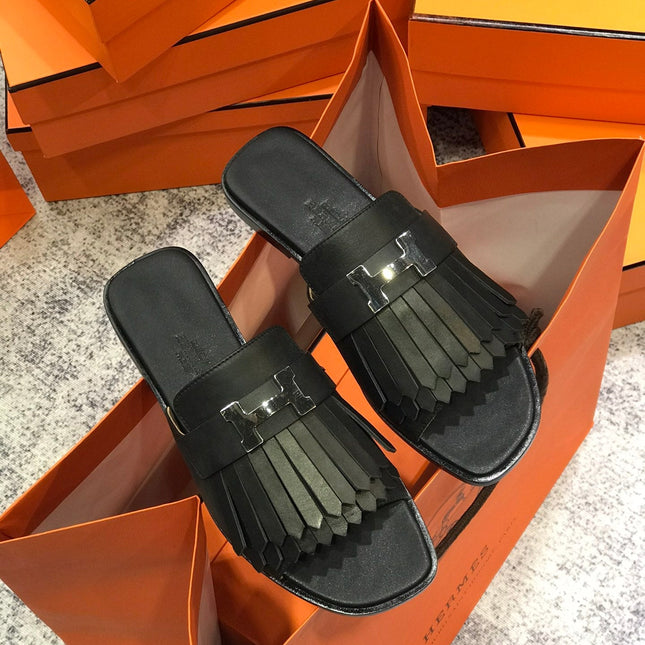 ROYAL SANDAL BLACK LAMBSKIN