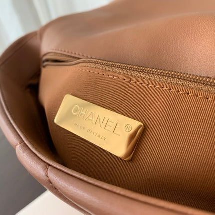 19 FLAP BAG 30 BROWN GOATSKIN