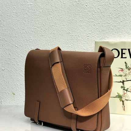 LOE 33 XS MILITARY MESSENGER BAG IN WINTER BROWN CALFSKIN AND JACQUARD