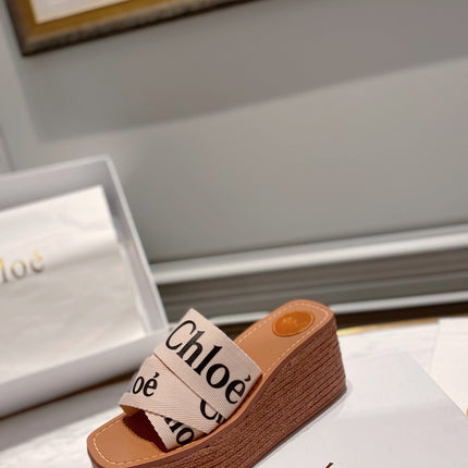 WOODY WEDGE IN BEIGE DENIM WITH BLACK LOGO
