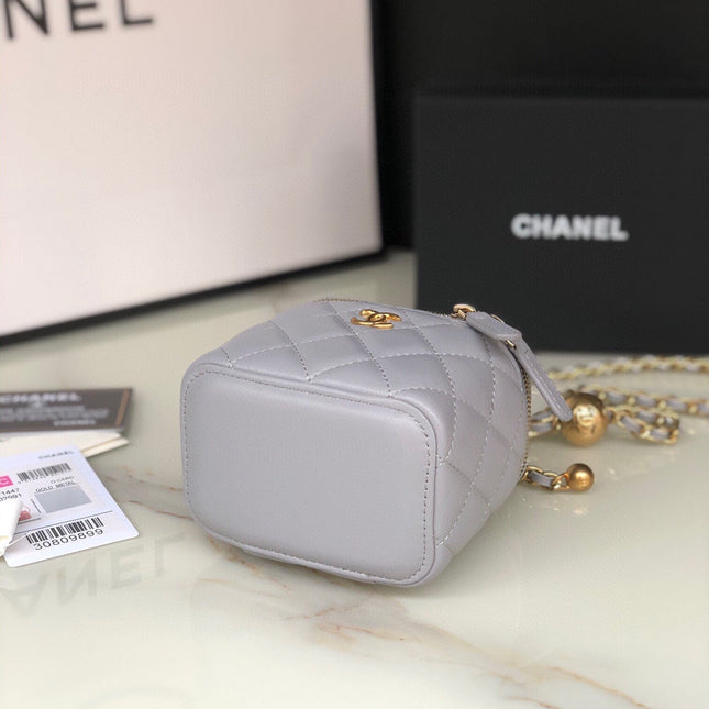 CC MINI 11 VANITY CHAIN IN LIGHT GREY CALFSKIN GOLD HARDWARE