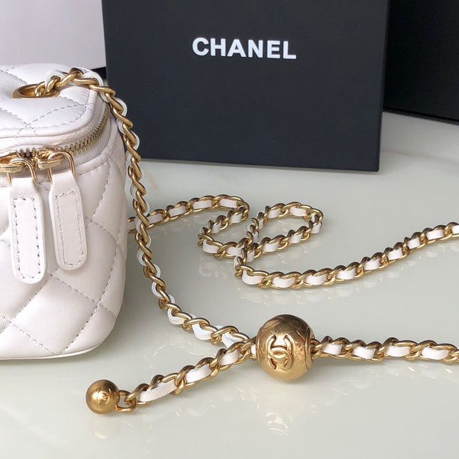 CC MINI 11 VANITY CHAIN IN WHITE CALFSKIN GOLD HARDWARE