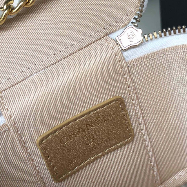 CC MINI 11 VANITY CHAIN IN WHITE CALFSKIN GOLD HARDWARE