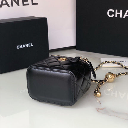 CC MINI 11 VANITY CHAIN IN BLACK CALFSKIN GOLD HARDWARE