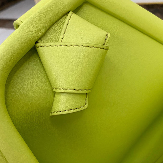 TRIANGLE HANDLE BAG 31 IN VOLT GREEN LAMBSKIN