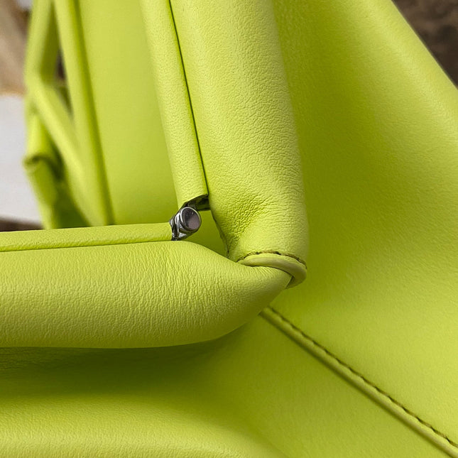 TRIANGLE HANDLE BAG 31 IN VOLT GREEN LAMBSKIN