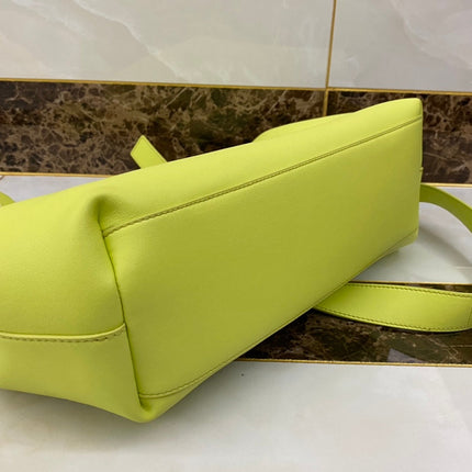 TRIANGLE HANDLE BAG 31 IN VOLT GREEN LAMBSKIN