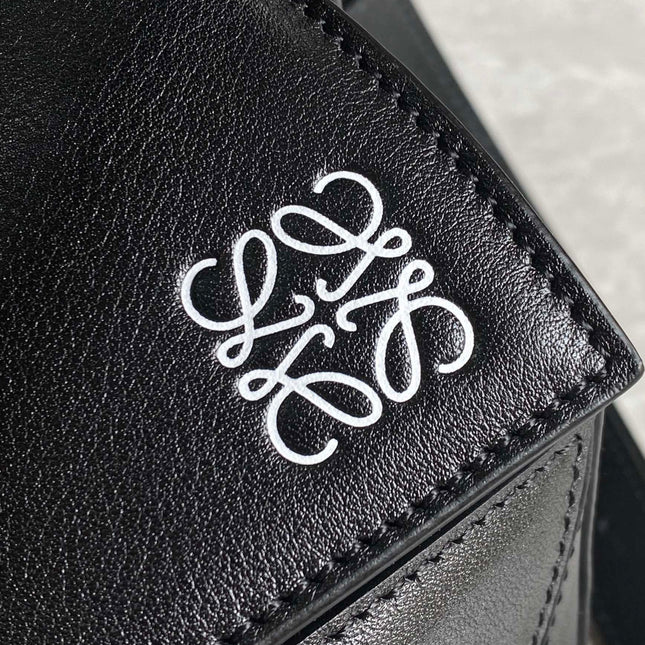 MEDIUM 29 PUZZLE BAG IN BLACK SOFT GRAINED CALFSKIN