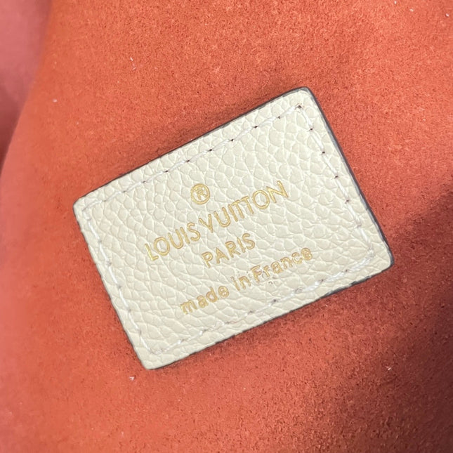 LV BUMBAG WAIST BAG 37 IN CREAM GRAINED CALFSKIN
