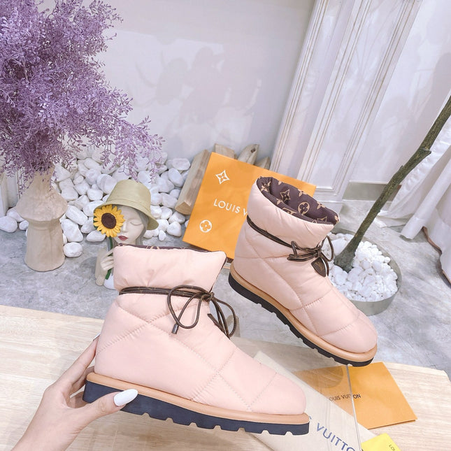 PILLOW COMFORT ANKLE BOOTS IN LIGHT PINK NYLON