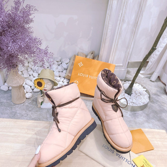 PILLOW COMFORT ANKLE BOOTS IN LIGHT PINK NYLON