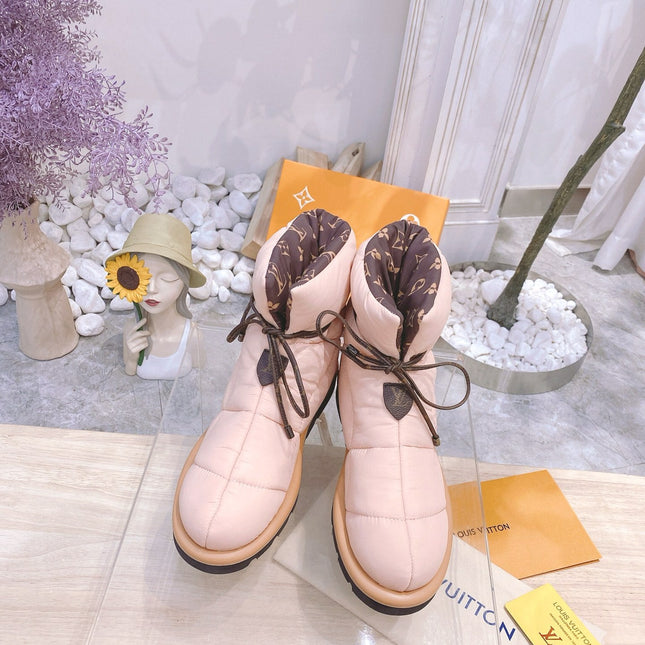 PILLOW COMFORT ANKLE BOOTS IN LIGHT PINK NYLON