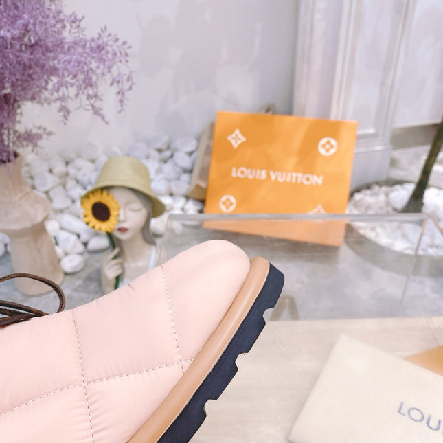 PILLOW COMFORT ANKLE BOOTS IN LIGHT PINK NYLON
