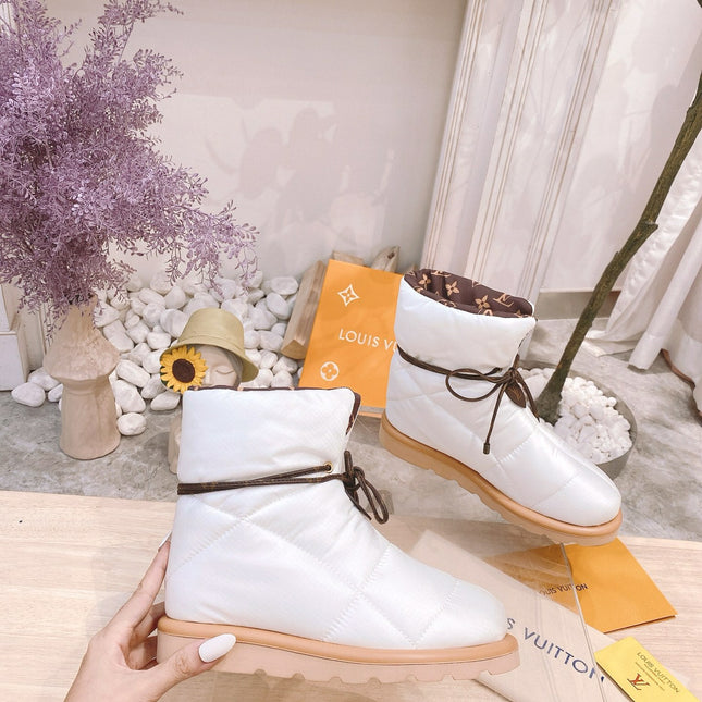 PILLOW COMFORT ANKLE BOOTS IN WHITE NYLON