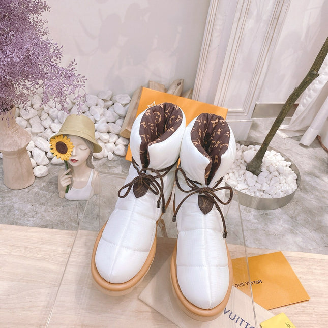 PILLOW COMFORT ANKLE BOOTS IN WHITE NYLON