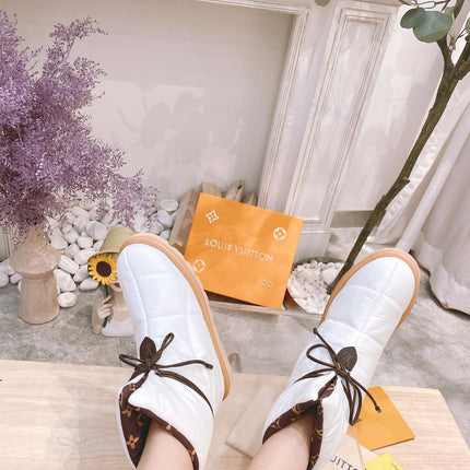 PILLOW COMFORT ANKLE BOOTS IN WHITE NYLON