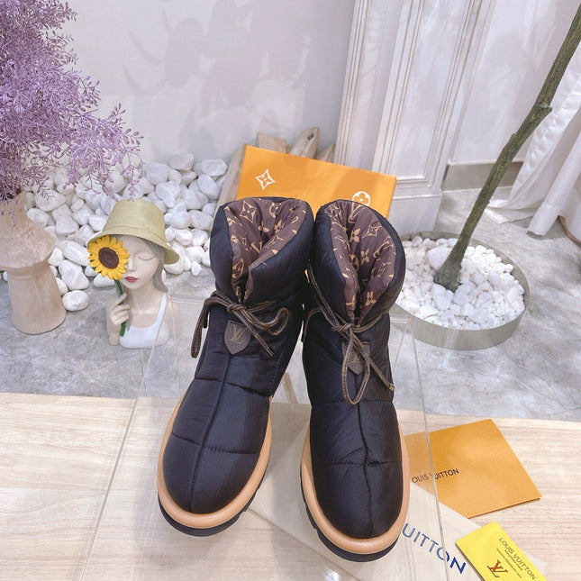 PILLOW COMFORT ANKLE BOOTS IN BLACK NYLON