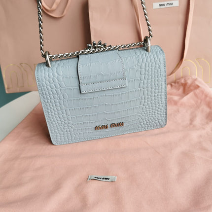 LADY 20 HANDBAG IN CROCODILE PATTERN BLUE PASTEL CALFSKIN