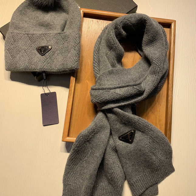 SET SCARF AND HAT IN DOVE GRAY WOOL AND RABBIT FUR 416366