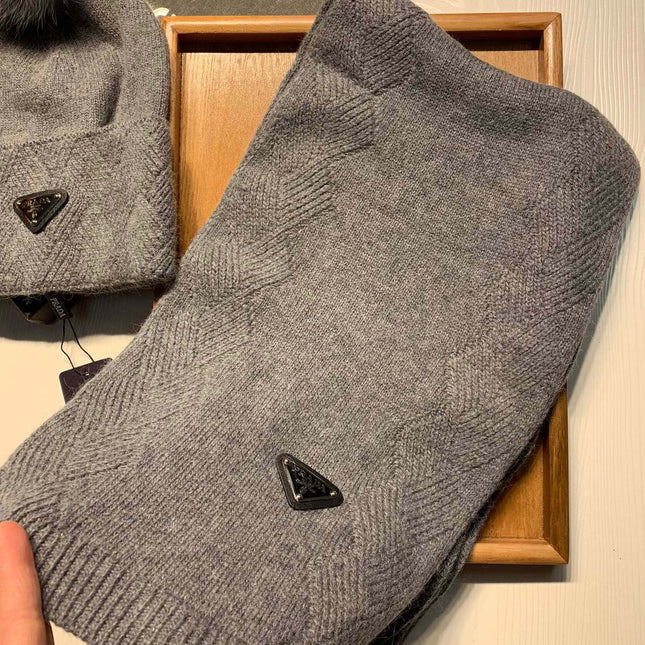 SET SCARF AND HAT IN DOVE GRAY WOOL AND RABBIT FUR 416366