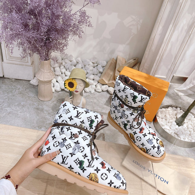 PILLOW COMFORT ANKLE BOOTS IN WHITE MIX BLACK MONOGRAM NYLON