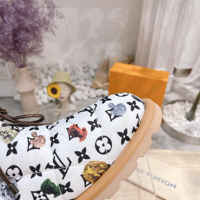PILLOW COMFORT ANKLE BOOTS IN WHITE MIX BLACK MONOGRAM NYLON