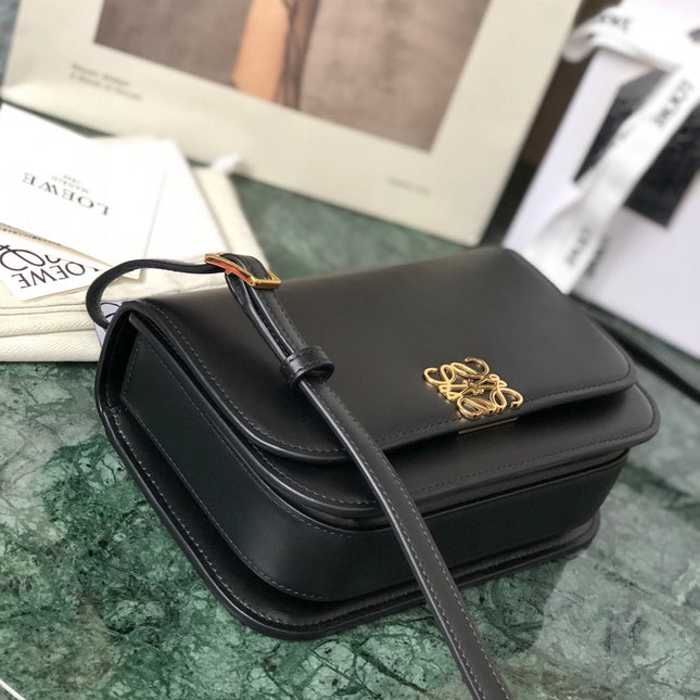 LOE GOYA BAG 18 IN BLACK SILK CALFSKIN