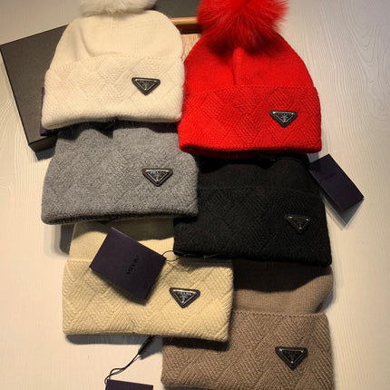 BEANIE HAT IN BLACK WOOL AND RABBIT FUR 361438