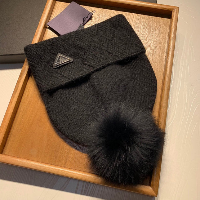 BEANIE HAT IN BLACK WOOL AND RABBIT FUR 361438