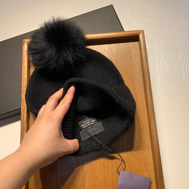 BEANIE HAT IN BLACK WOOL AND RABBIT FUR 361438