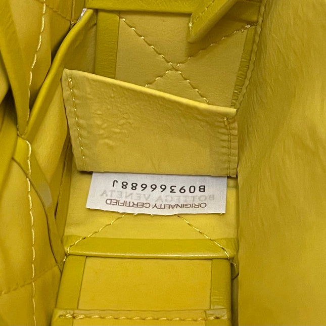 SMALL CASSETTE 23 IN CANARY YELLOW CALFSKIN