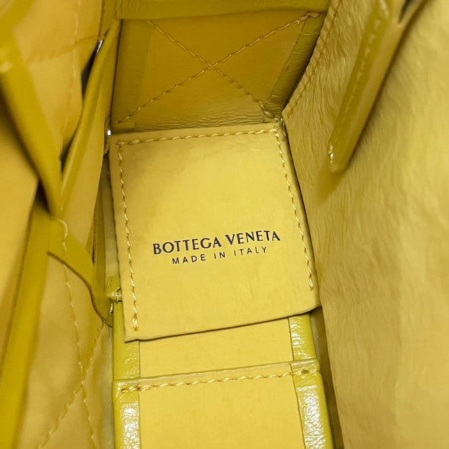 SMALL CASSETTE 23 IN CANARY YELLOW CALFSKIN