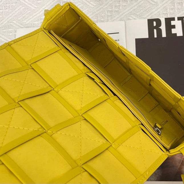 SMALL CASSETTE 23 IN CANARY YELLOW CALFSKIN