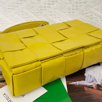 SMALL CASSETTE 23 IN CANARY YELLOW CALFSKIN