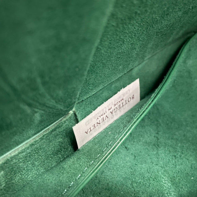 SMALL ARCO TOTE 30 IN GREEN PEA LAMBSKIN