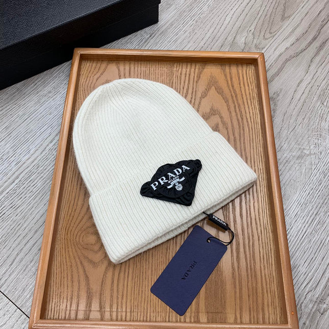 BEANIE HAT IN WHITE WOOL 431356