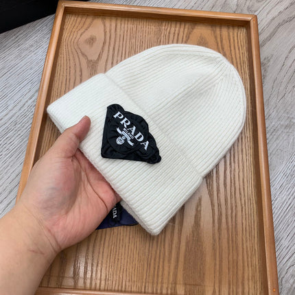 BEANIE HAT IN WHITE WOOL 431356