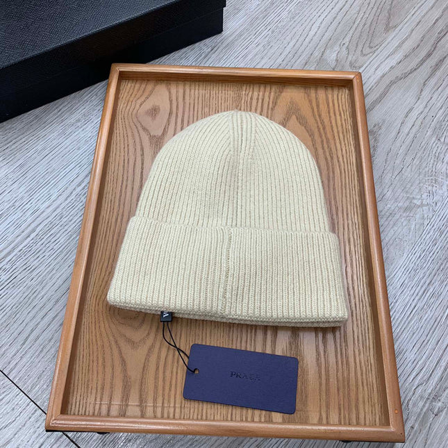 BEANIE HAT IN BISQUE BEIGE WOOL 431355