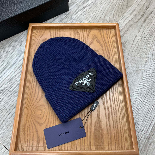 BEANIE HAT IN NAVY BLUE WOOL 431359