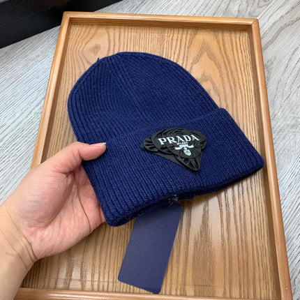 BEANIE HAT IN NAVY BLUE WOOL 431359