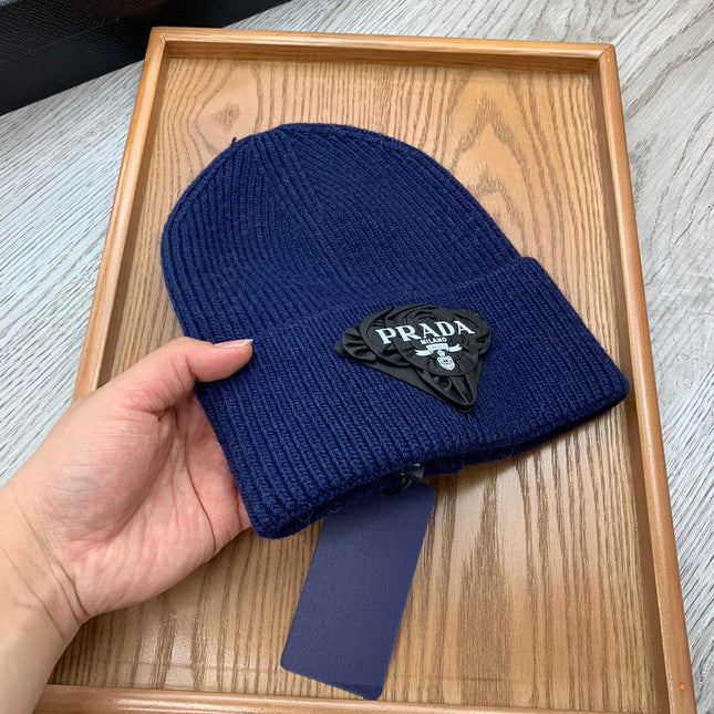 BEANIE HAT IN NAVY BLUE WOOL 431359