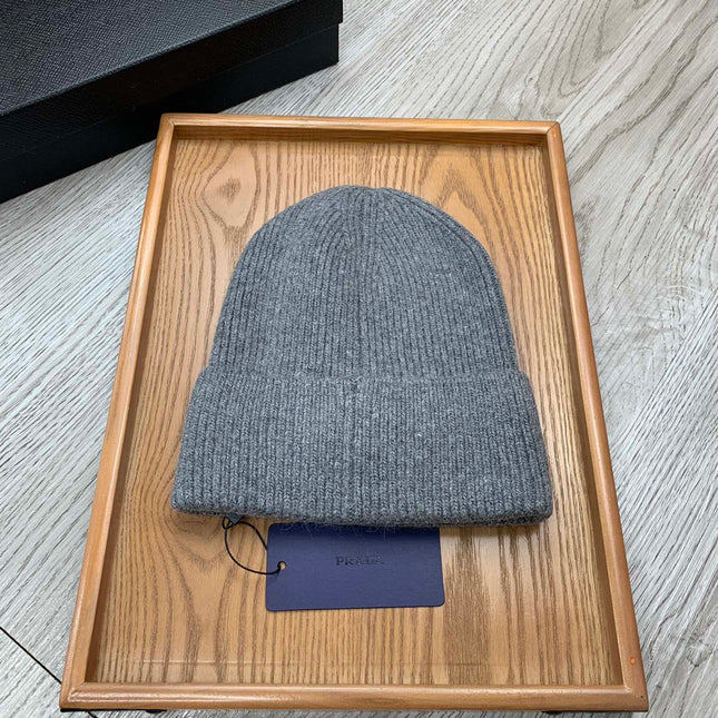 BEANIE HAT IN RHINO GRAY WOOL 431361