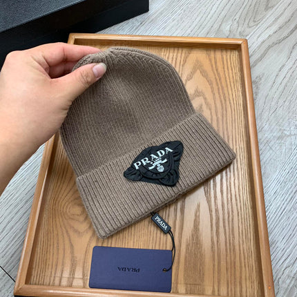 BEANIE HAT IN MEDIUM BROWN WOOL 431354